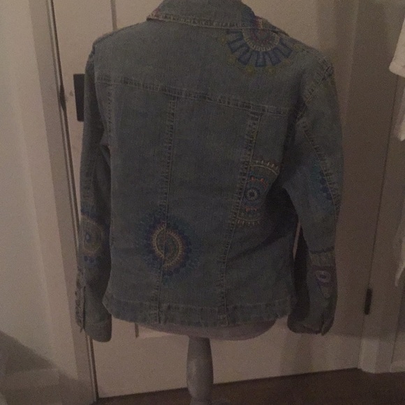 Jean jacket - Picture 2 of 3